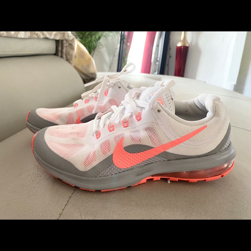 Nike Max Dynasty 2